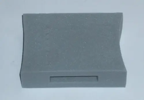 Graues Dichtungsmaterial, flache Form, mit durchgehender Struktur und Aussparung in der Mitte. Möglicherweise geeignet für Daikin-Produkte.